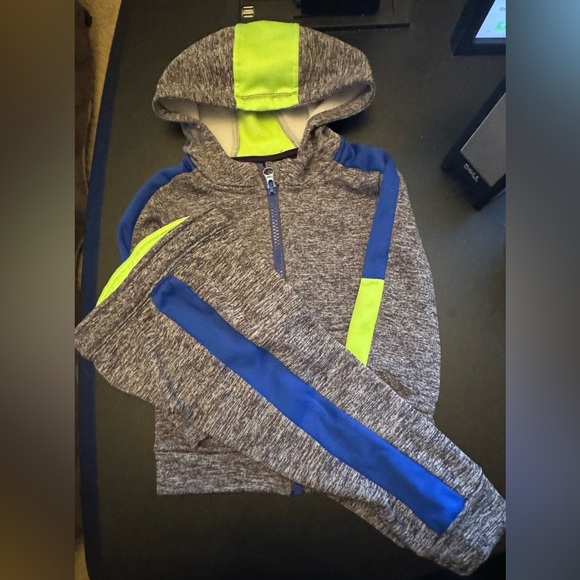 Athletic Works 2 piece with zip up jacket and pants Size 18M - Picture 1 of 3